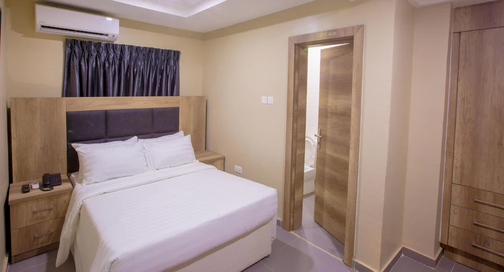 /web/uploads/116/Ivana Suites/room-photos/Deluxe Studio/studio.jpg